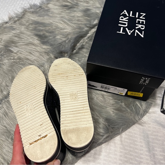 NATURALIZERS LEATHER SLIP ON SNEAKERS SHOES - Picture 7 of 10